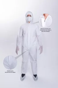 MACACÃO IMPERMEÁVEL COM CAPUZ E ZÍPER, PUNHO EM ELÁSTICO